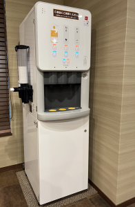 お飲み物サーバー