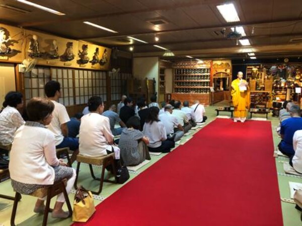 墓地のおせがき法要が厳修サムネイル