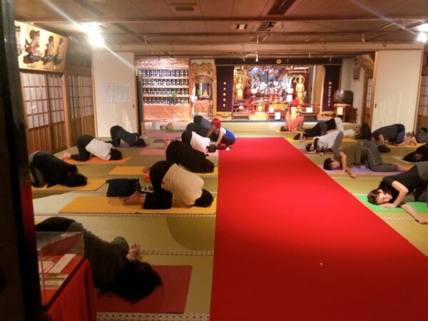 寺ヨガと瞑想（阿字観）　大阪：常光円満寺サムネイル