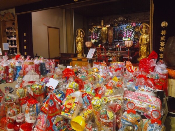 たくさんのクリスマスのお供えありがとうございましたサムネイル