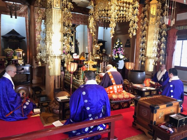 本日、春彼岸大法要が無参拝で厳修（大阪：常光円満寺）サムネイル