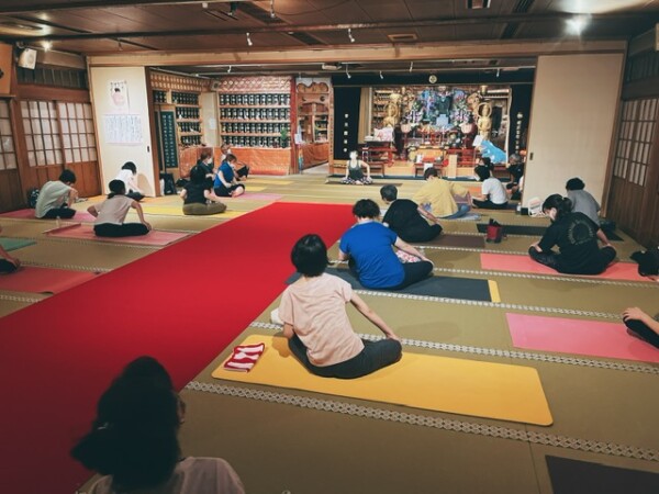【寺ヨガ】感染対策をしつつ開催｜常光円満寺サムネイル
