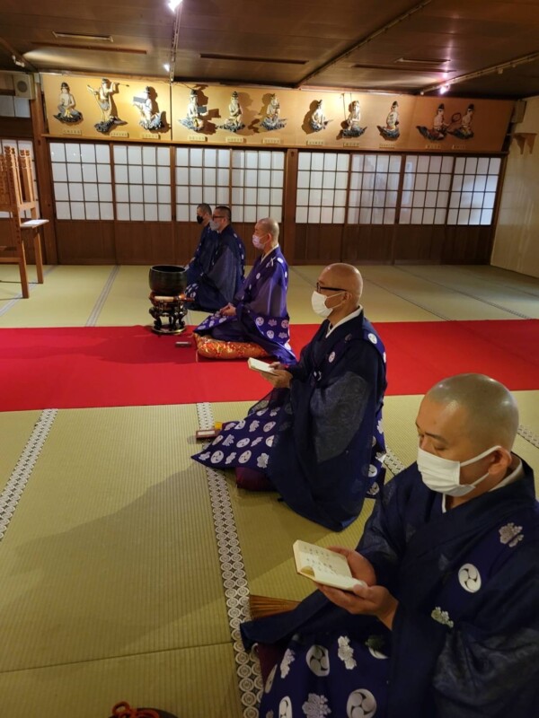 【墓地法要】秋彼岸の円満寺霊苑の施餓鬼法要を無観客で開催｜常光円満寺サムネイル