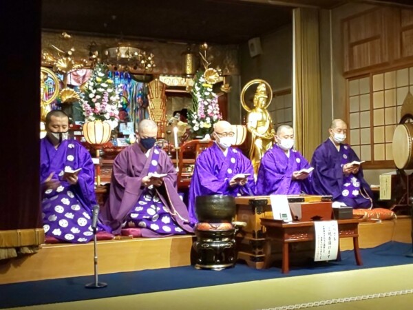 【寺ヨガ】リラックスヨガの後はお経のコンサート！｜常光円満寺（大阪）サムネイル