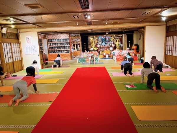 【寺ヨガ】感謝の気持ちを表す太陽礼拝｜常光円満寺（大阪）サムネイル