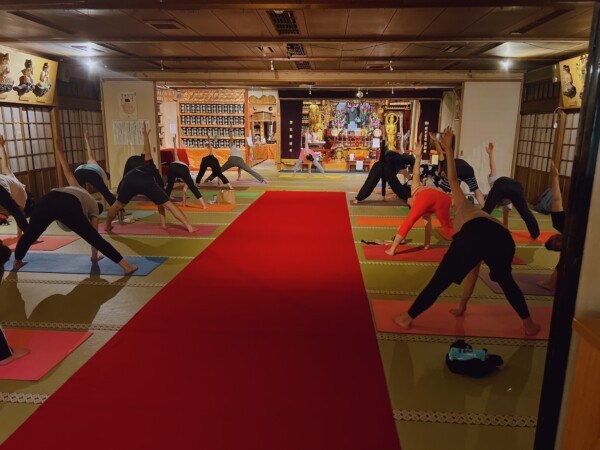 【寺ヨガ】骨盤底筋とインナーマッスルを鍛えていつまでも若々しく｜常光円満寺（大阪吹田）サムネイル