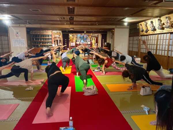 【寺ヨガ】腸の活性化、デトックスヨガ｜常光円満寺サムネイル