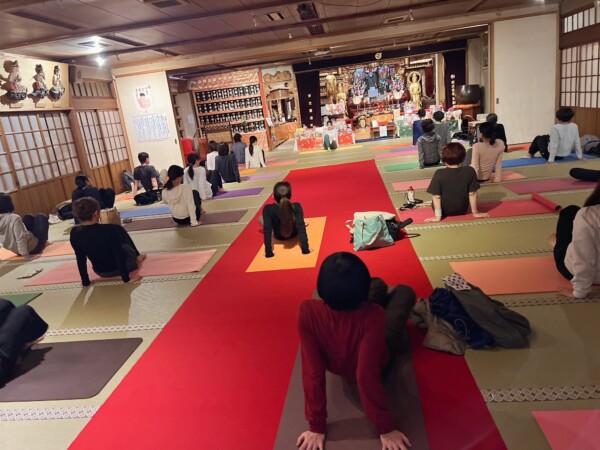 【寺ヨガ】今日もおかげさまでほぼ満員でした｜常光円満寺（大阪吹田）サムネイル