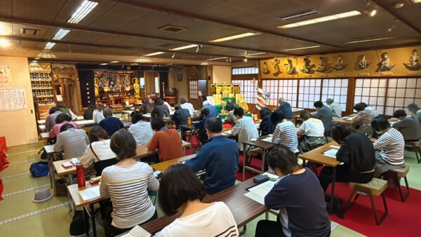 【お写経】またまた記録更新！３９名もの参加者！５月人形も展示中｜常光円満寺（大阪吹田）サムネイル
