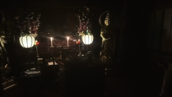 【寺ヨガ】今日はヨガの後、暗闇の中『お授戒』の儀式！｜常光円満寺（大阪吹田）サムネイル