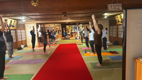 【寺ヨガ】真夏の108回太陽礼拝に向けて｜常光円満寺（大阪吹田）サムネイル